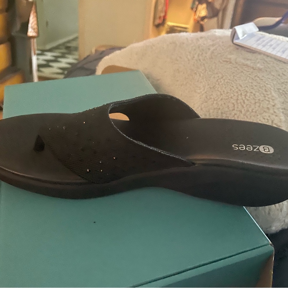 Cruisbright black fabric thong size 9 sandal - Picture 4 of 9